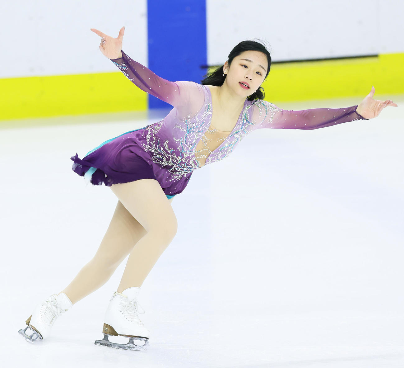 成年女子SPで演技する山下（撮影・足立雅史）
