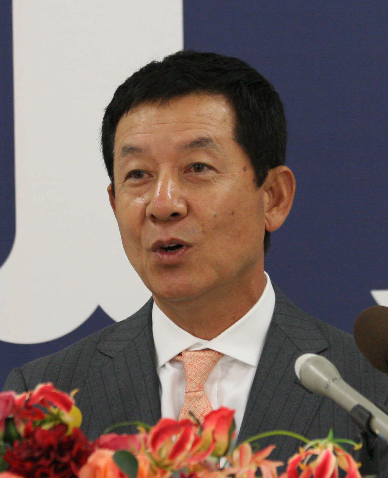 新井宏昌氏（12年10月撮影）