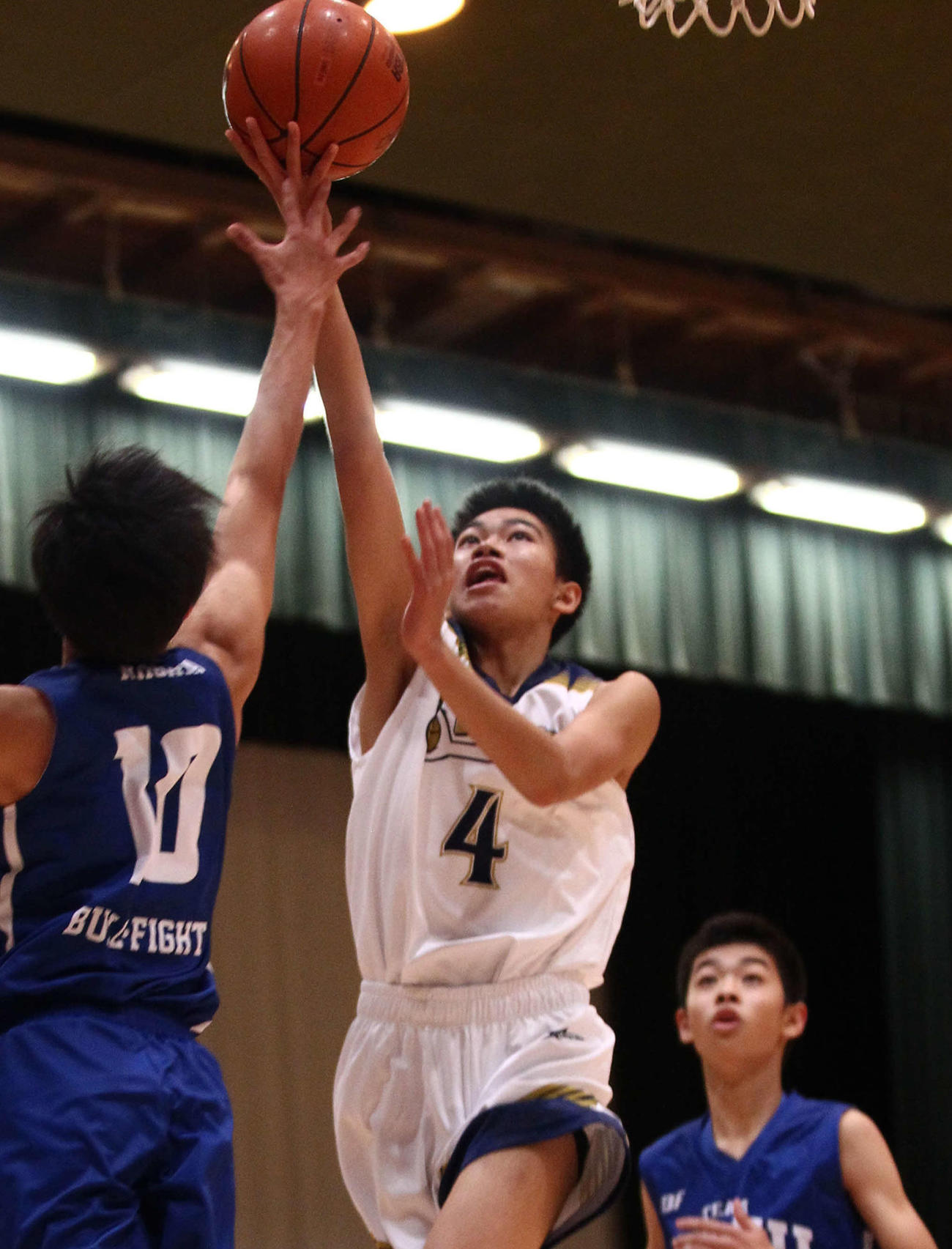 シュートする平岡（11月の全国U15選手権県予選）