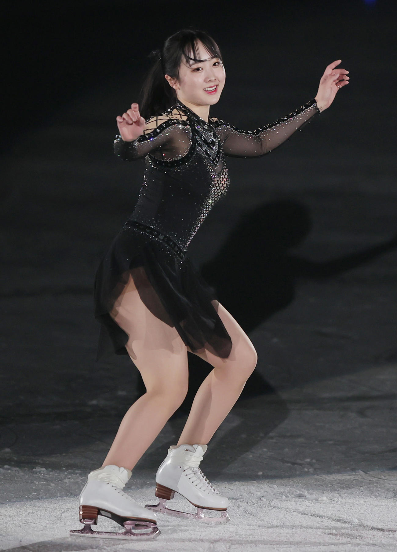 演技を終え笑顔を見せる本田望結（撮影・野上伸悟）