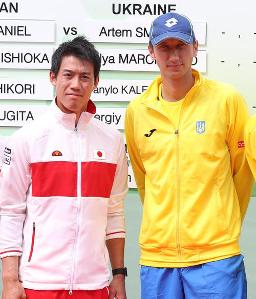 左から錦織圭、セルジー・スタホフスキー（2016年9月15日）