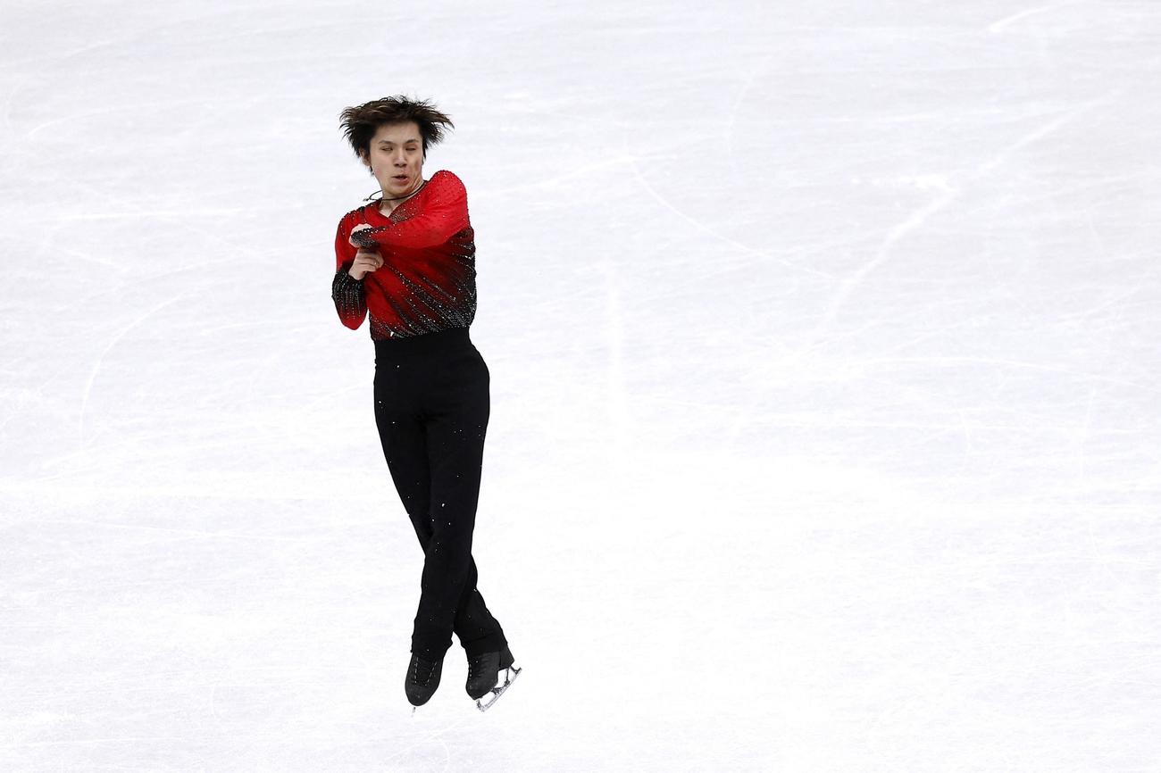 男子SP　演技する宇野昌磨（ロイター）