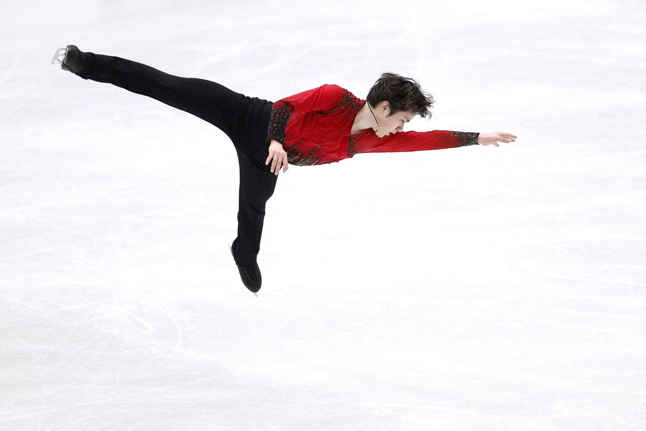 男子SP　演技する宇野昌磨（ロイター）