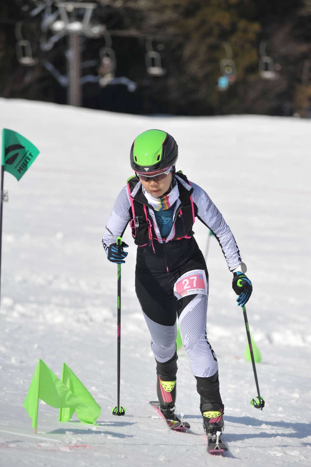 2月の山岳スキー日本選手権で滑走する滝沢（本人提供）