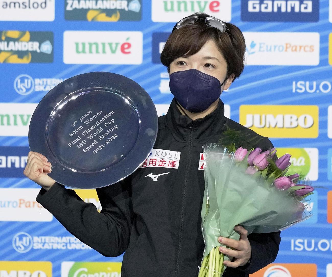 女子500メートルの種目別総合2位となった小平（AP）