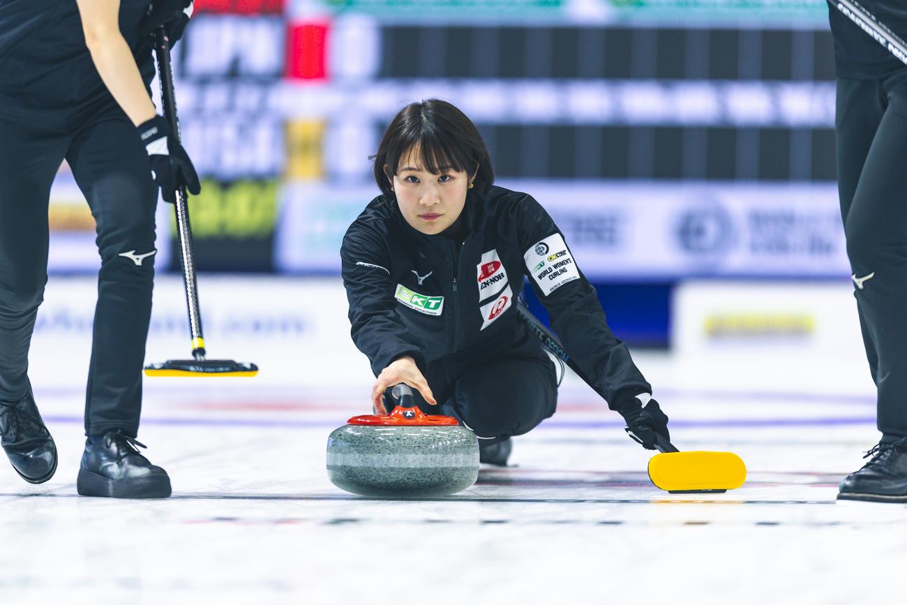 カーリング世界選手権　米国戦に出場した中部電力・中嶋星奈(C) Copyright:WCF/Jeffrey Au 2022