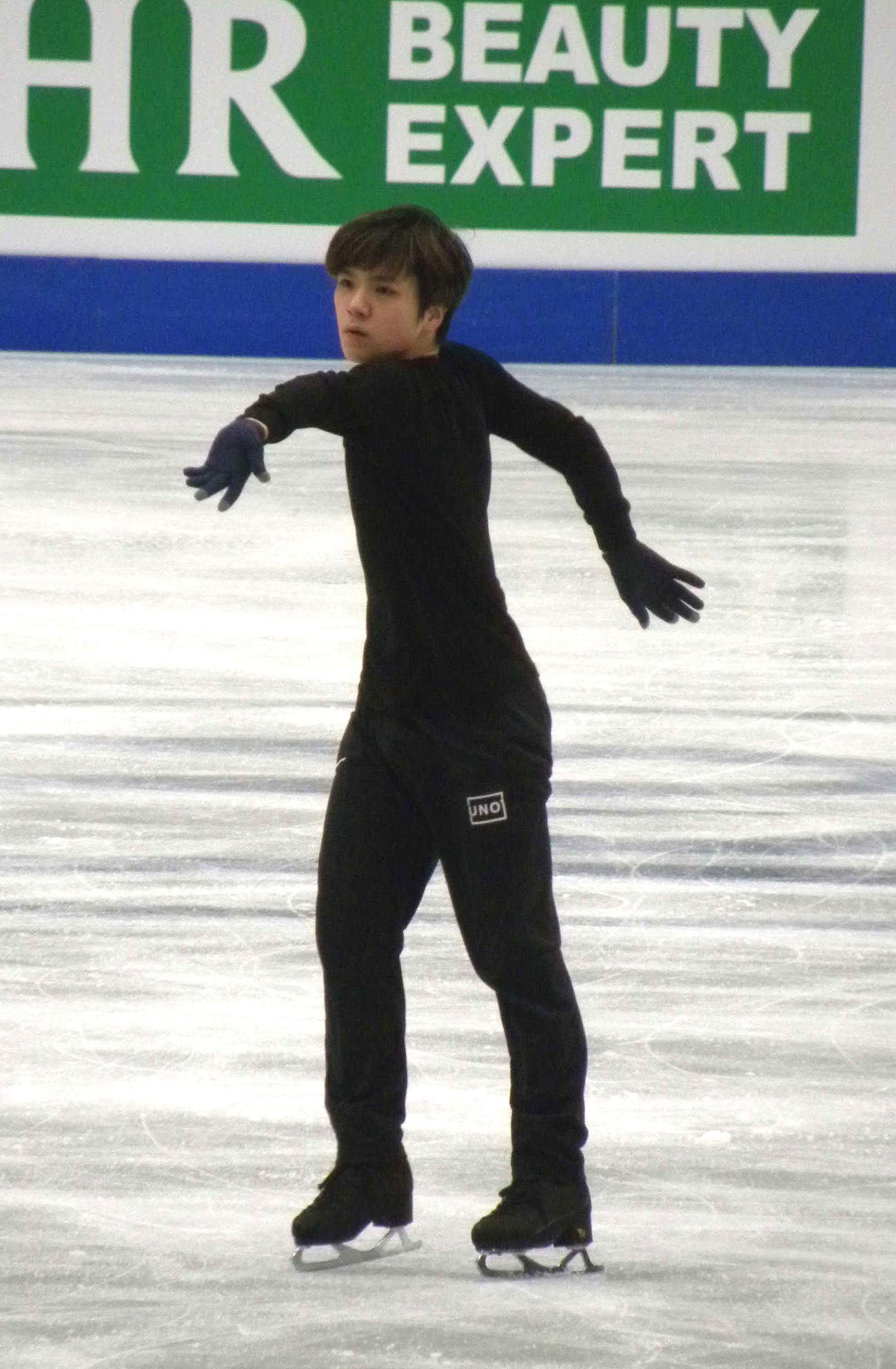 世界選手権男子の公式練習に臨んだ宇野昌磨