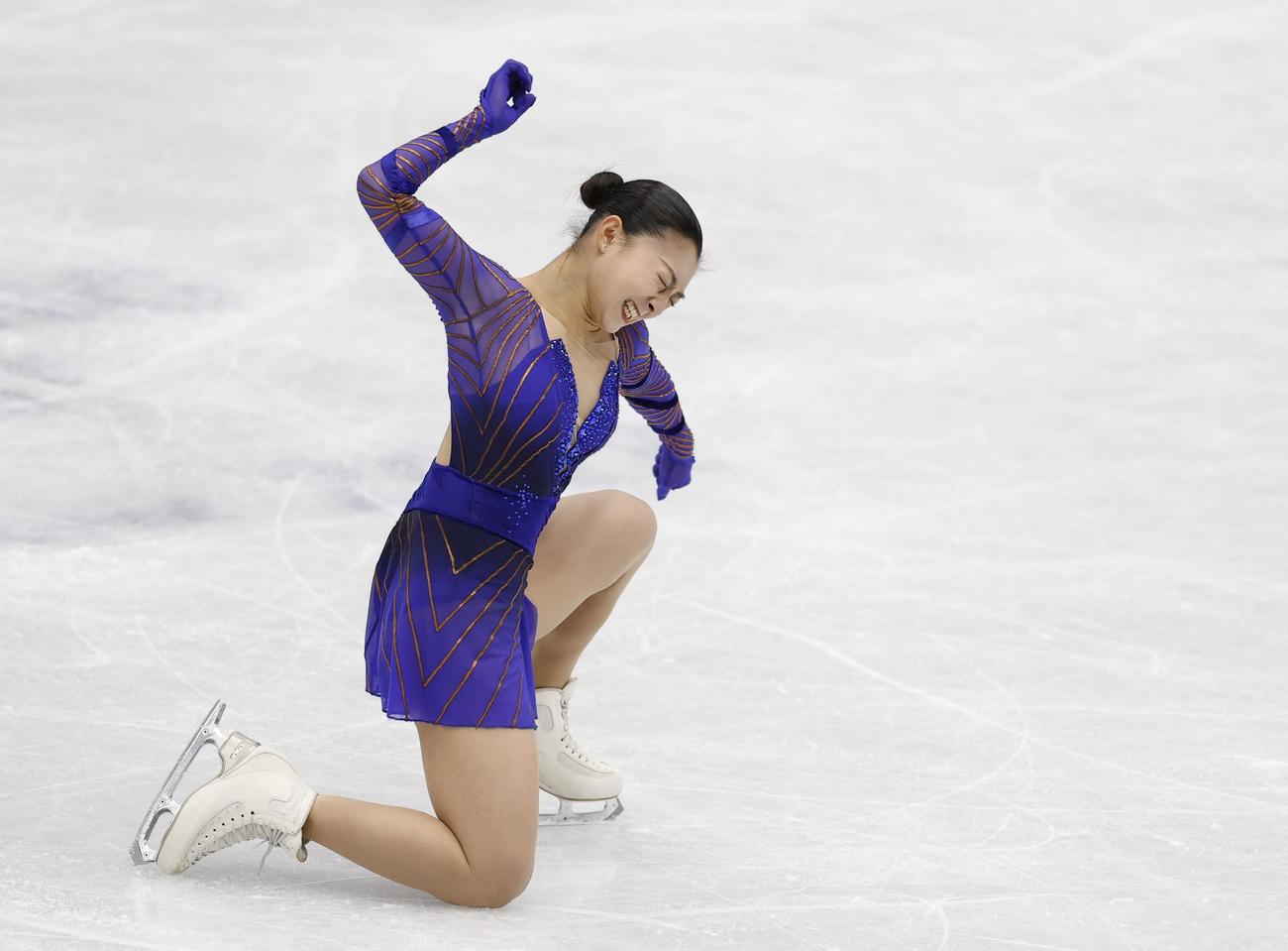 フィギュアスケート世界選手権女子フリー　演技を終えガッツポーズする坂本花織（ロイター）