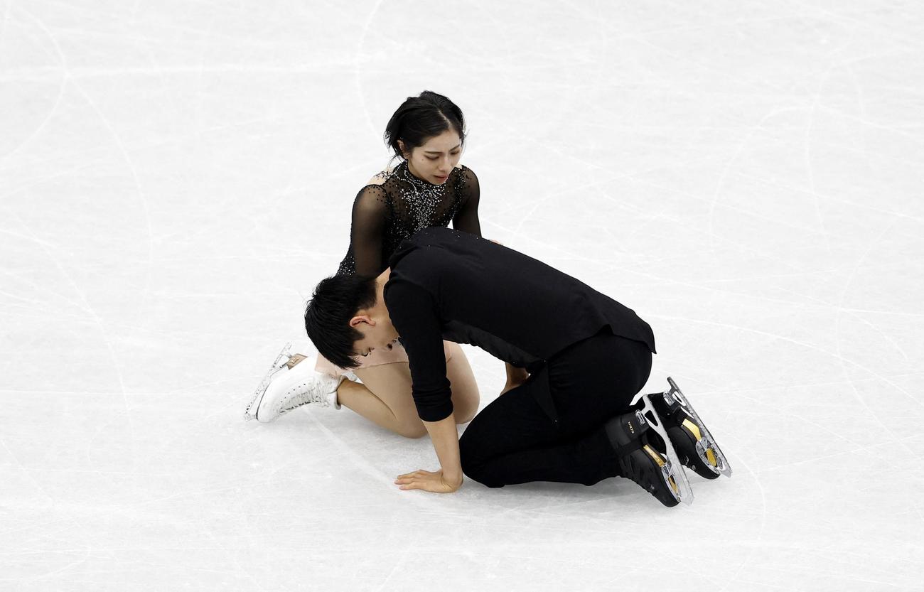 フィギュア世界選手権ペアフリー　演技を終えた三浦璃来＆木原龍一組（ロイター）