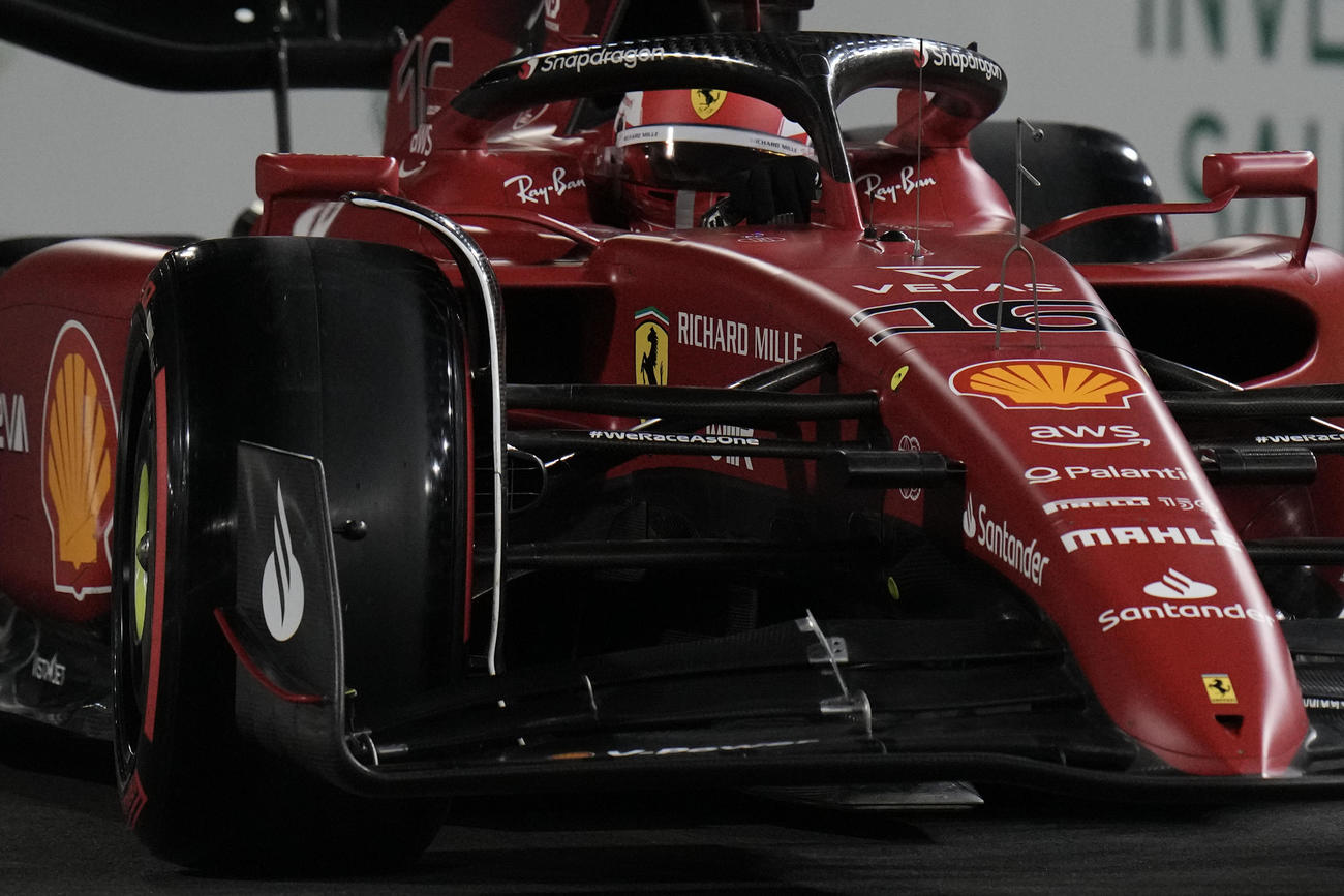 サウジアラビアGP　フリー走行を行うフェラーリのシャルル・ルクレール（AP）