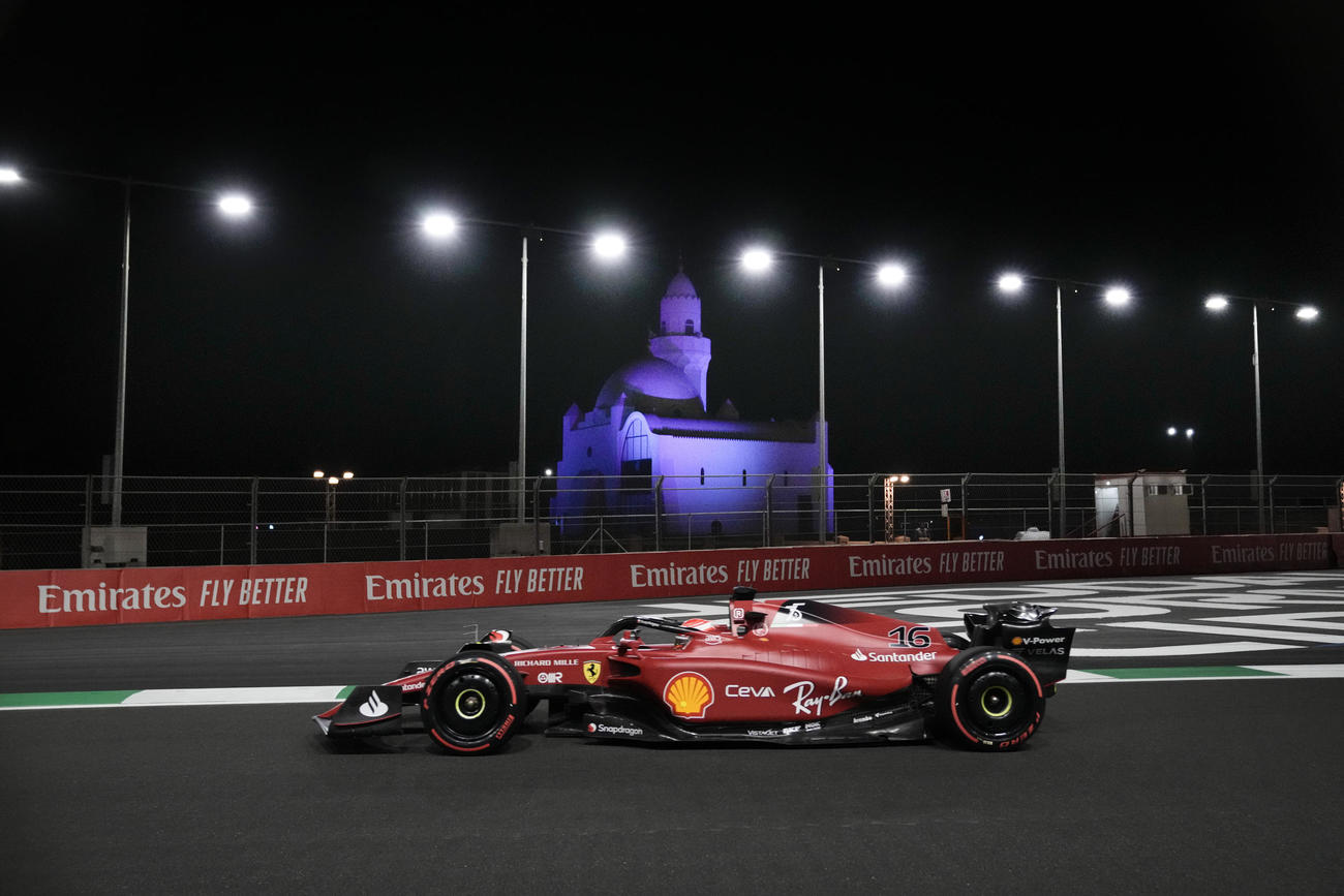 サウジアラビアGP　フリー走行を行うフェラーリのシャルル・ルクレール（AP）