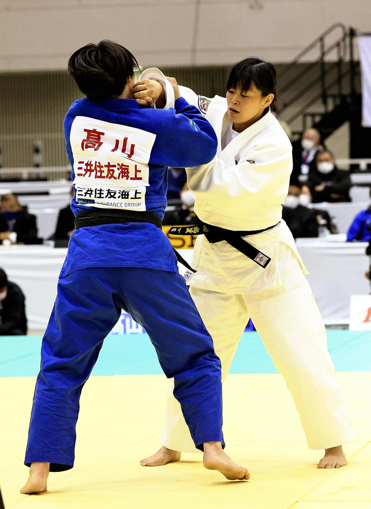女子78キロ級で高山莉加（左）を破り優勝した浜田尚里（代表撮影）
