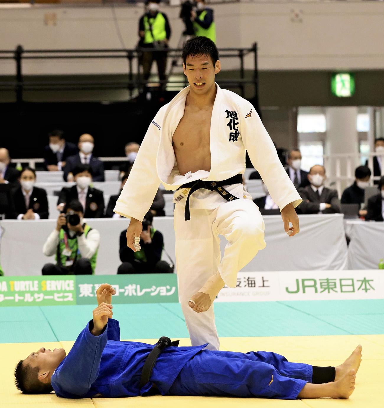 男子81キロ級　藤原崇太郎に大外刈りで一本勝ちした永瀬貴規
