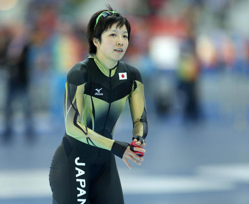 14年2月、ソチ五輪スピードスケート女子500メートル　5位に終わった小平