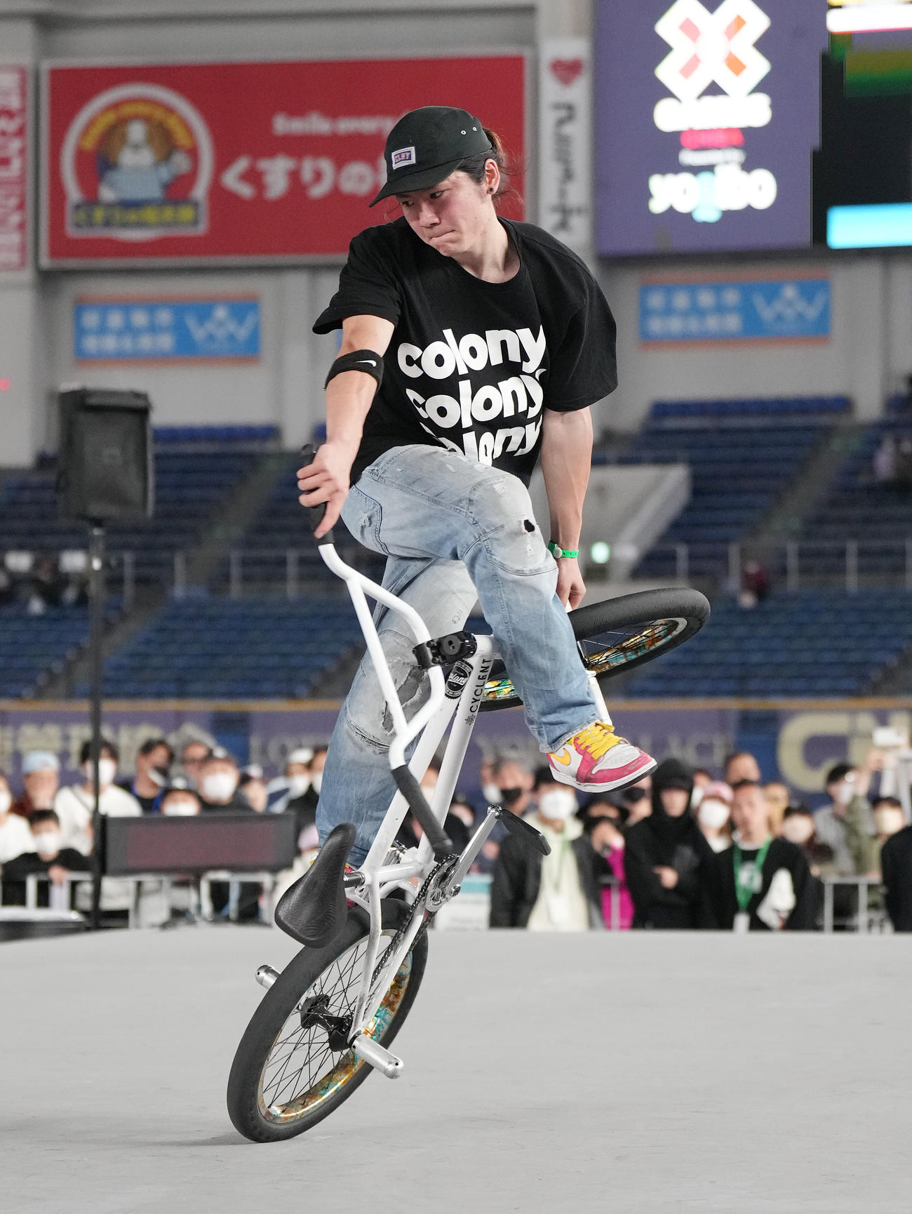 男子BMXフラットランドトーナメントに出場し、演技する早川（撮影・菅敏）