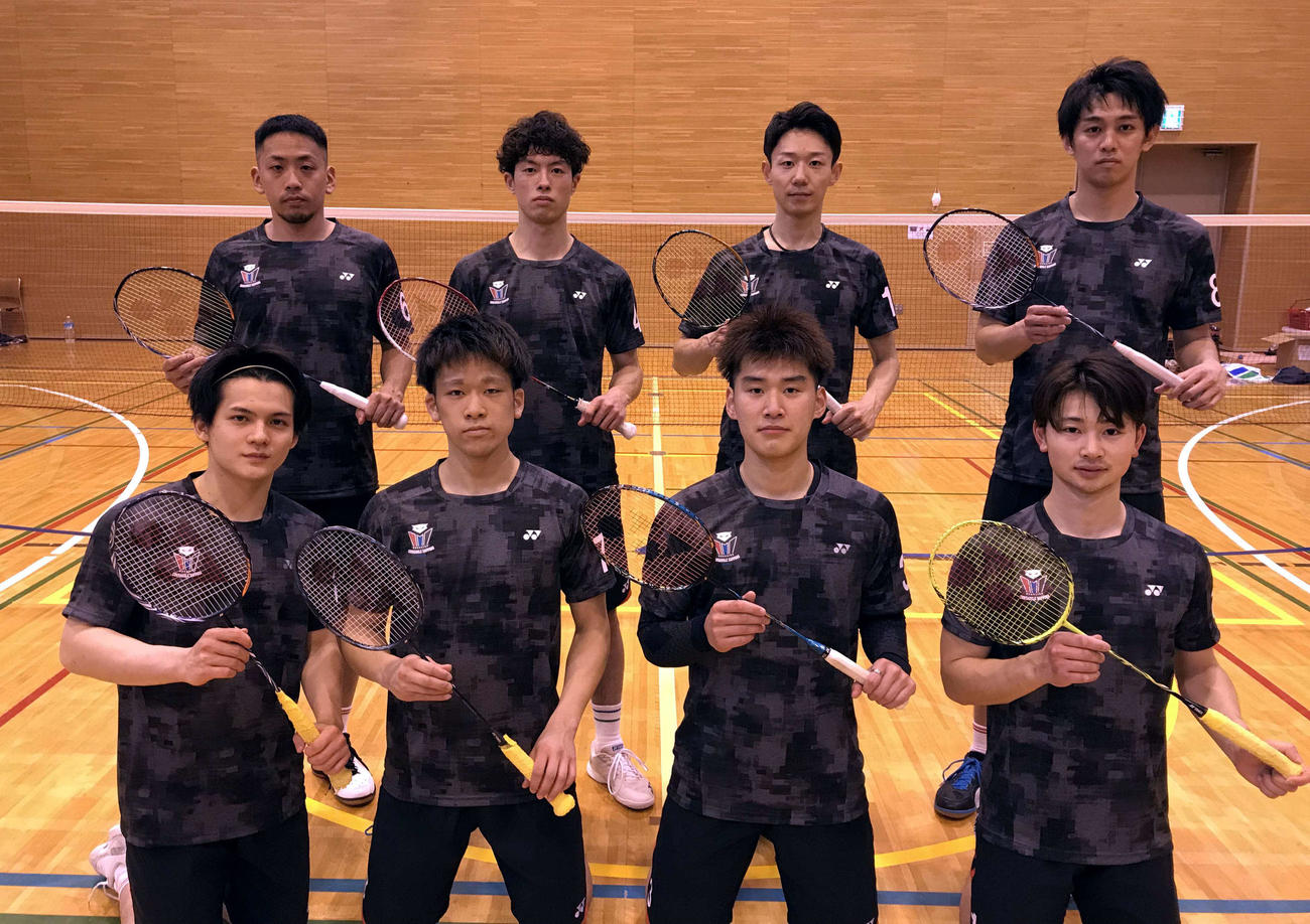 北海道実業団選手権2連覇を狙うコンサドーレ。前列左から辻、渡辺、山沢、斉藤、後列左から大越、本田、吉原、三浦（チーム提供）