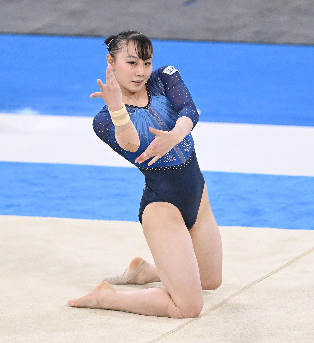 女子決勝で床運動の演技をする宮田（撮影・滝沢徹郎）