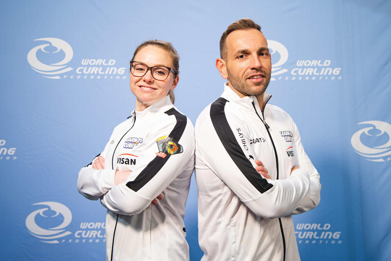 スイスのアリナ・ペーツ（左）とスベン・ミシェルのペア(C)WCF／Celine Stucki