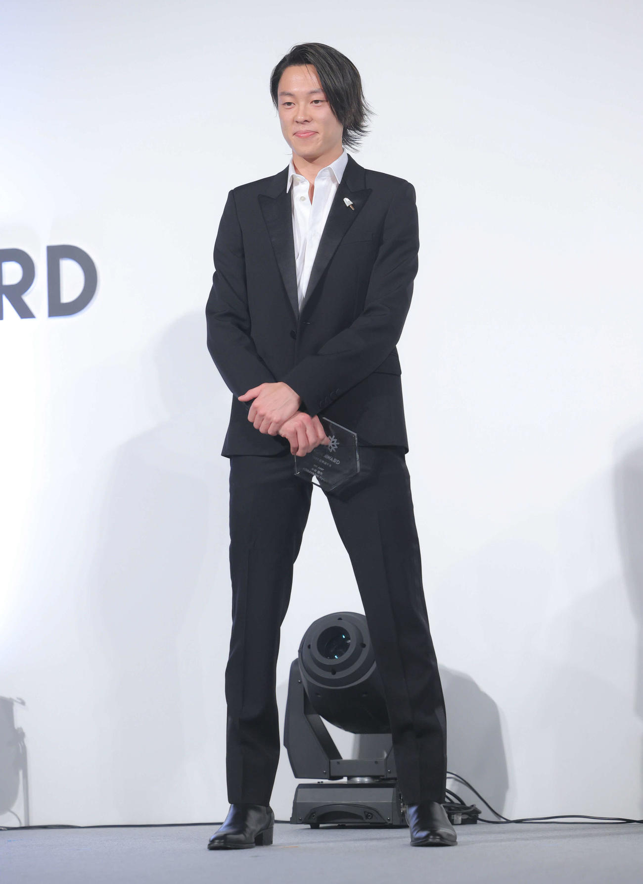 「SNOW AWARD 2022」で優秀選手賞を受賞するジャンプの小林（撮影・河田真司）