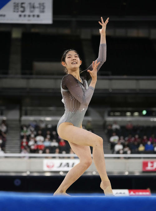 2位の笠原有彩の床運動（代表撮影）