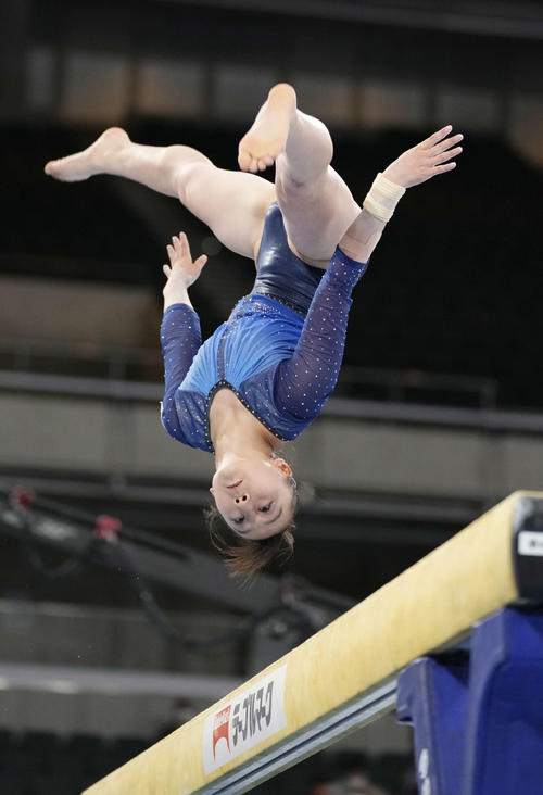 優勝した宮田笙子の平均台（代表撮影）