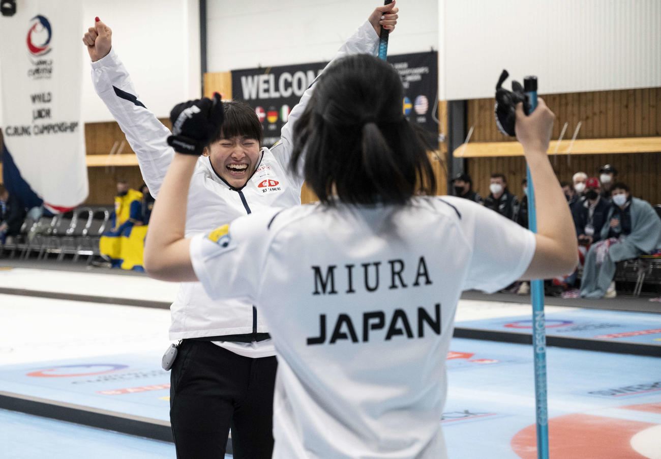 優勝して喜ぶSC軽井沢クラブジュニアの選手たち（C）WCF／Cheyenne Boone