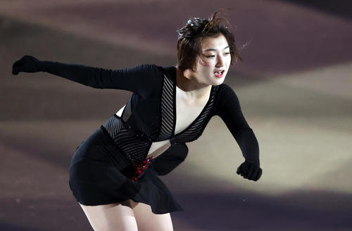 華麗に演技する坂本（撮影・狩俣裕三）