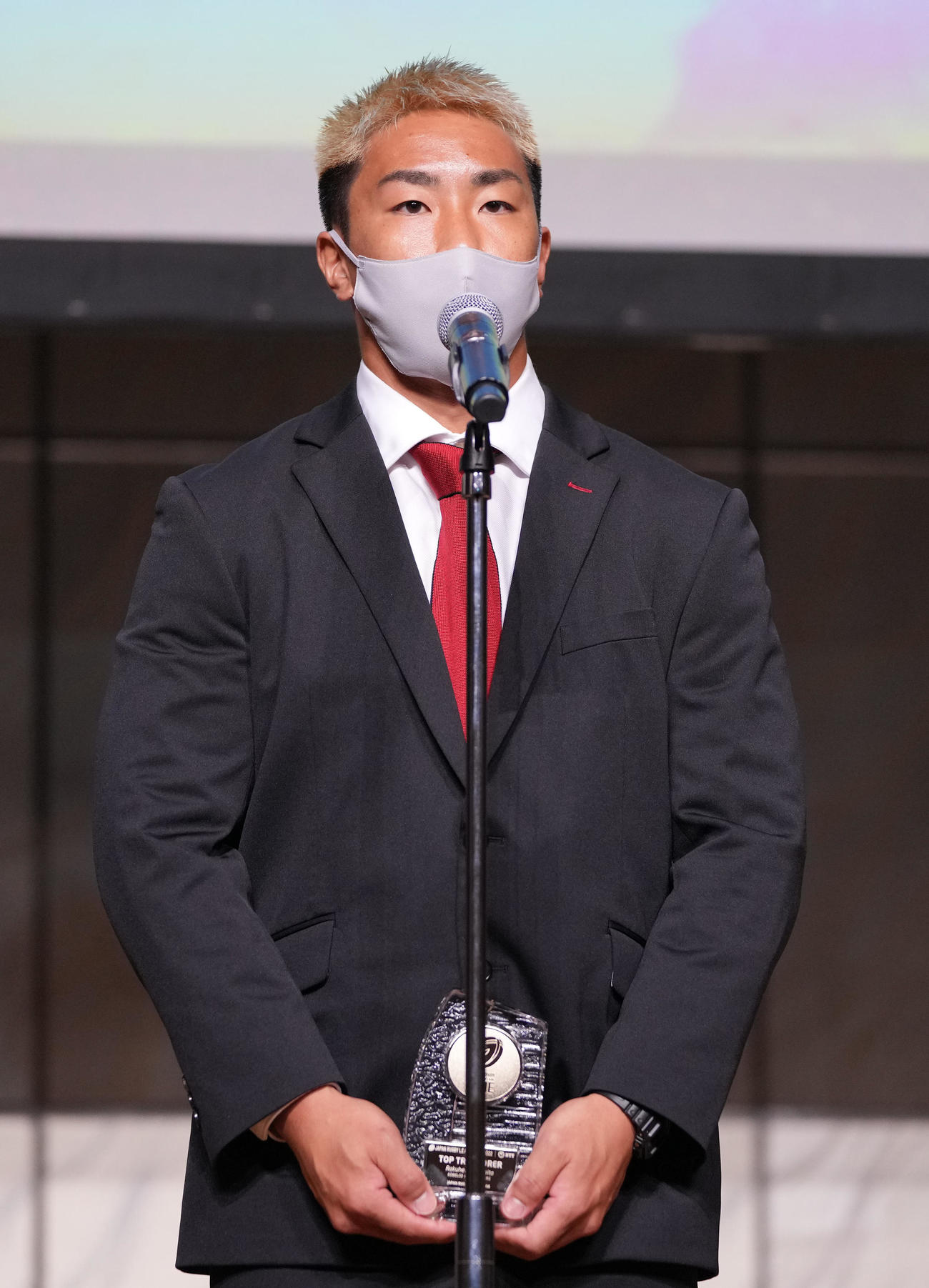 スピーチする神戸山下楽平