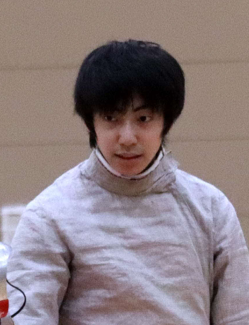 男子フルーレ、サーブルを制した札幌大谷・吉野（撮影・永野高輔）