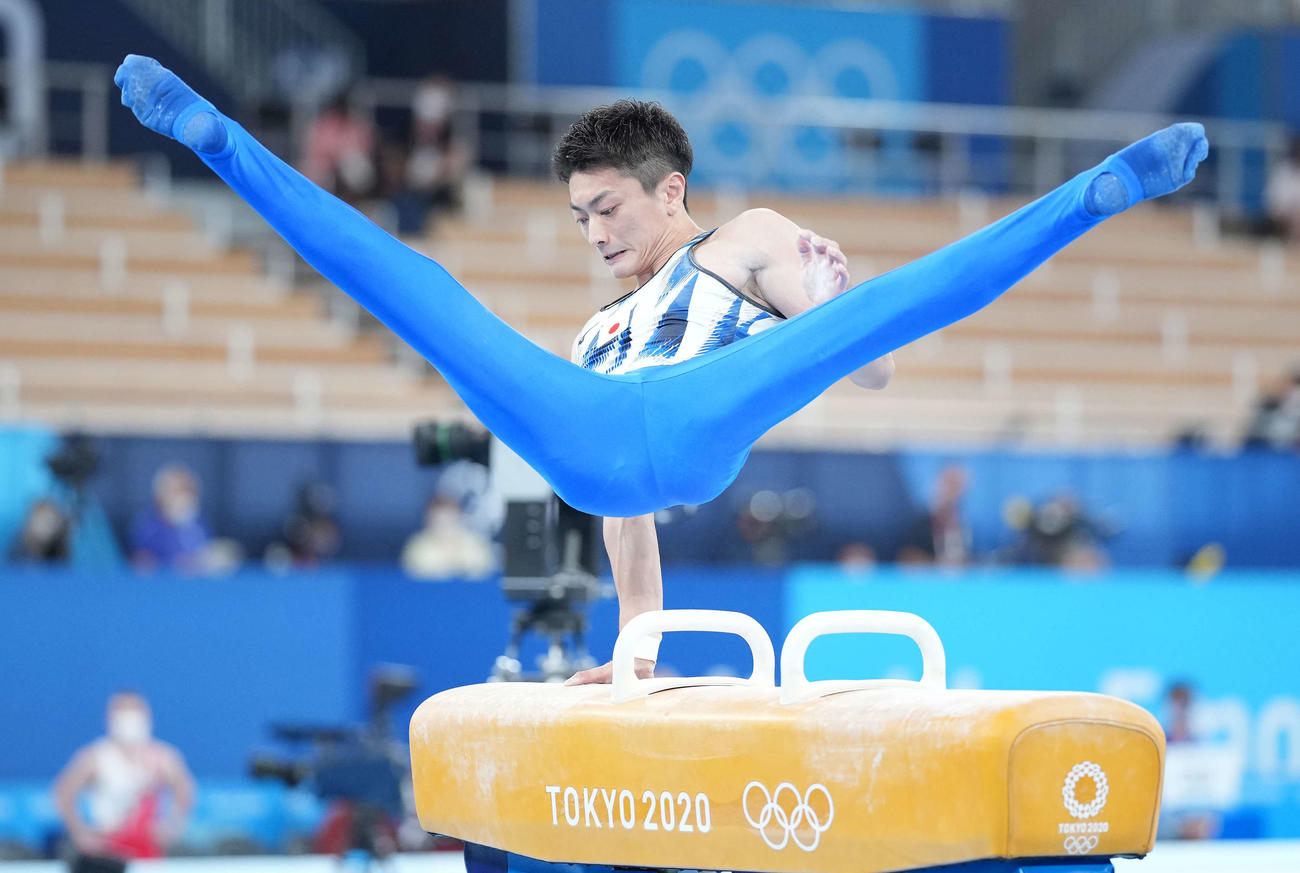 東京五輪あん馬の演技を行う亀山耕平（21年7月24日撮影）