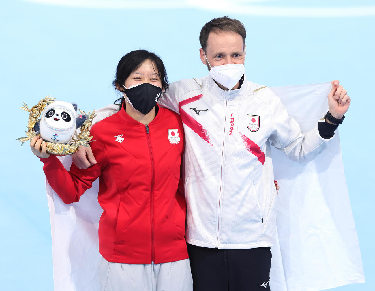 高木美帆とヨハン・デビット・コーチ（2022年2月17日撮影）