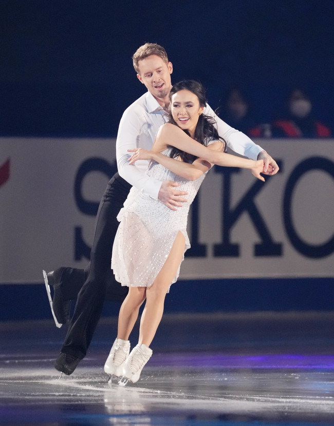 21年ＮＨＫ杯、エキシビションで演技するマディソン・チョック、エバン・ベーツ組