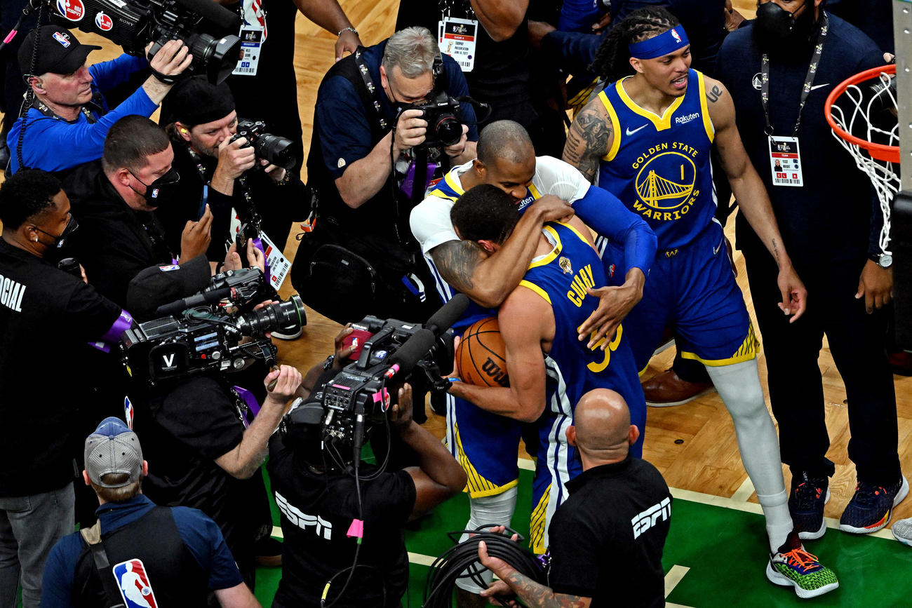 Nba ウォリアーズ４年ぶり優勝 カリー涙 信じられないような気分 チーム最多34得点 バスケットボール 日刊スポーツ
