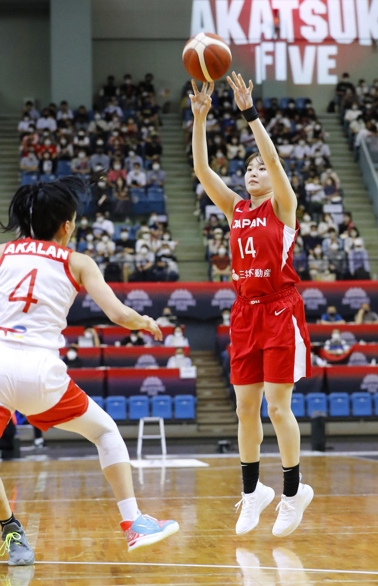 バスケットボール女子日本代表国際強化試合　日本対トルコ　第3Q、3点シュートを決める吉田舞衣（代表撮影）
