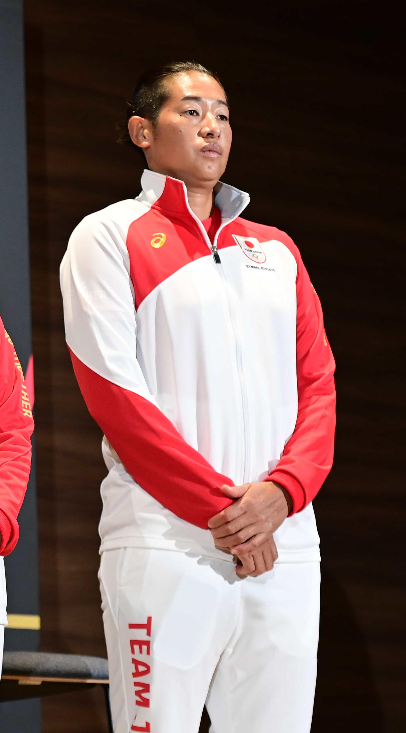 「TEAM JAPANシンボルアスリート・ネクストシンボルアスリート認定式」に臨むシンボルアスリートの上野（撮影・小沢裕）