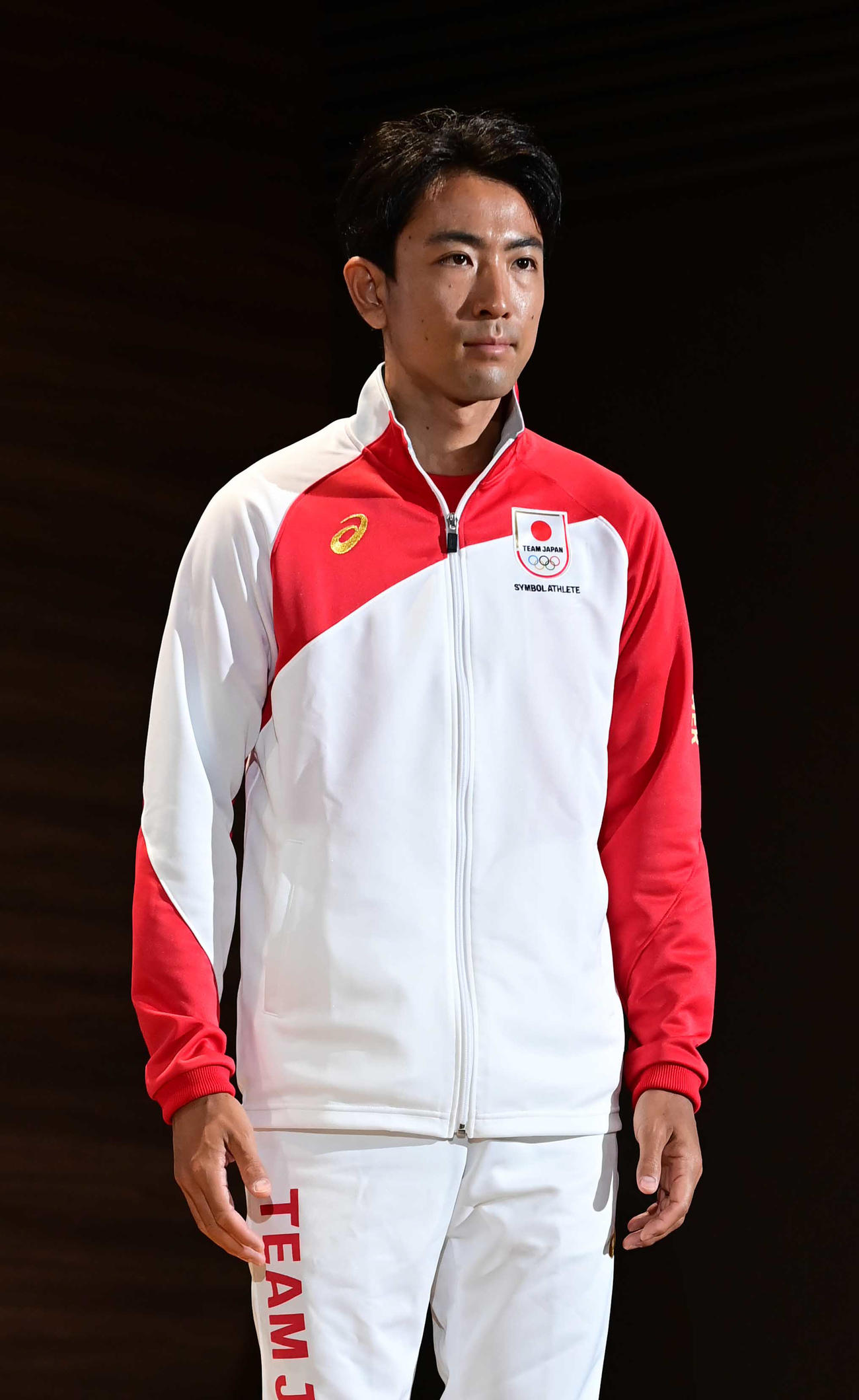 「TEAM JAPANシンボルアスリート・ネクストシンボルアスリート認定式」に臨むシンボルアスリートの渡部（撮影・小沢裕）
