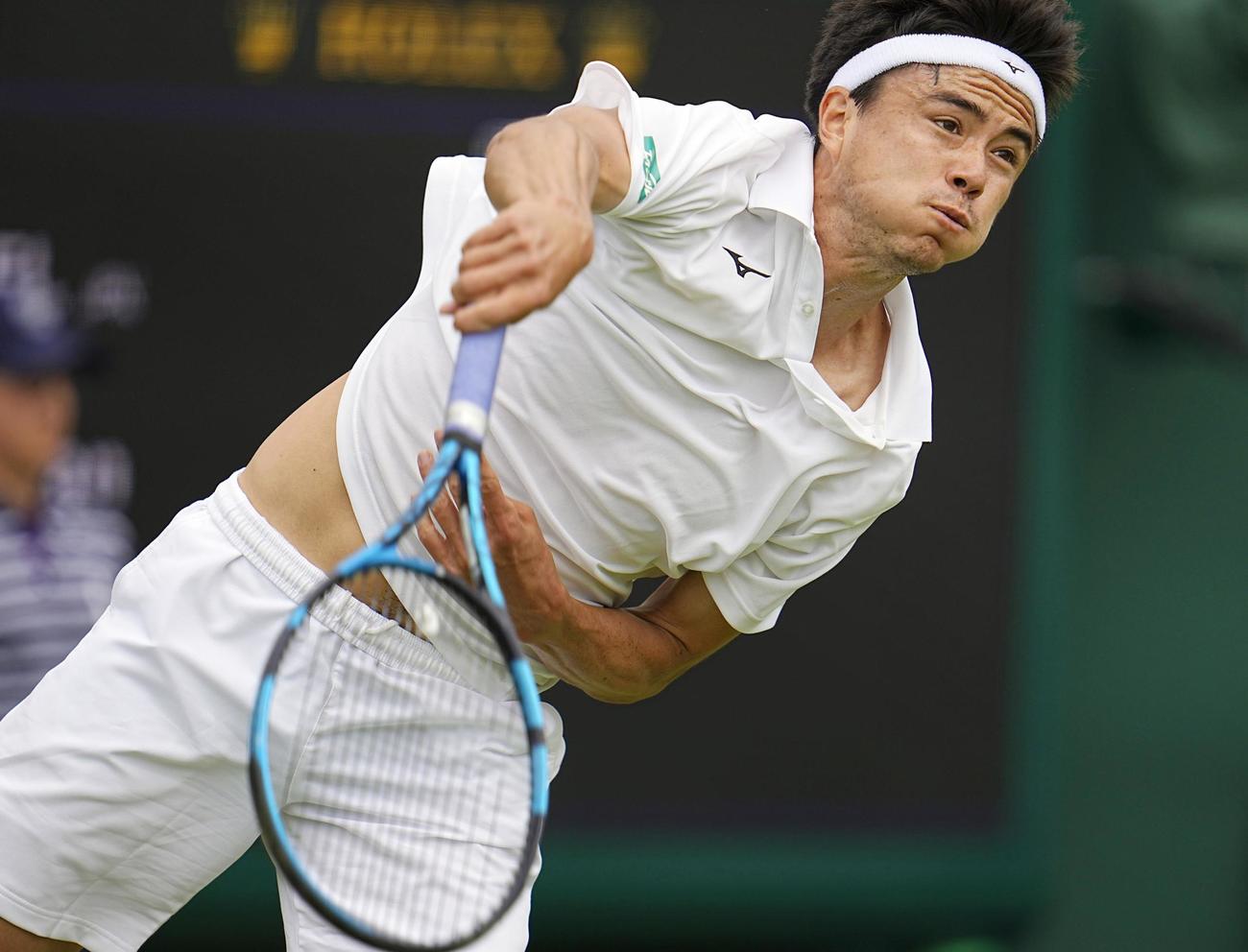 男子シングルス1回戦　セバスティアン・バエスと対戦するダニエル太郎（共同）