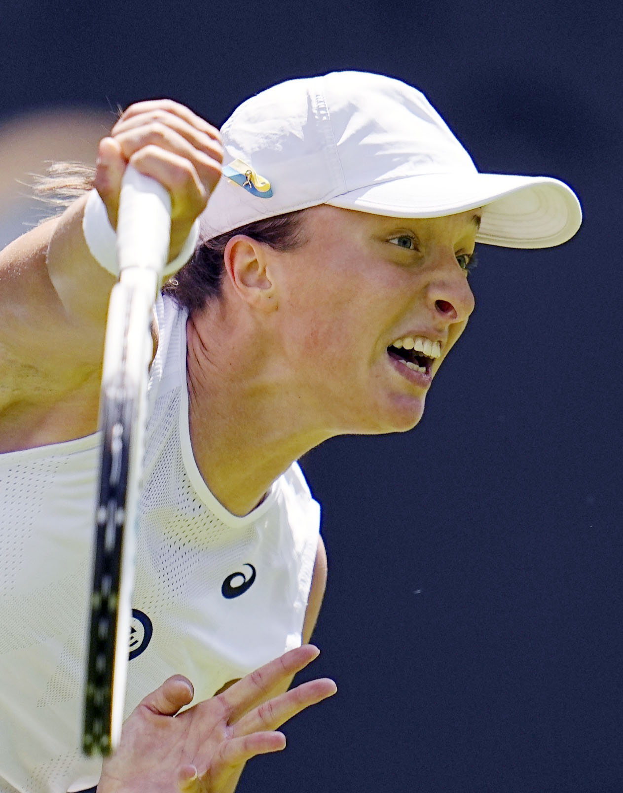 女子シングルス1回戦で快勝したシフィオンテク（共同）