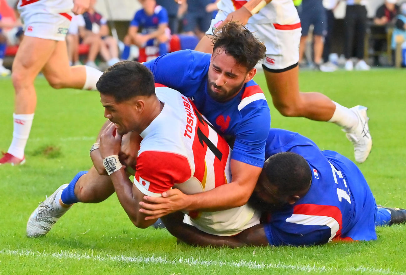 日本対フランス　後半、ラストプレーで右中間にトライを奪うWTBフィフィタ（撮影・和賀正仁）