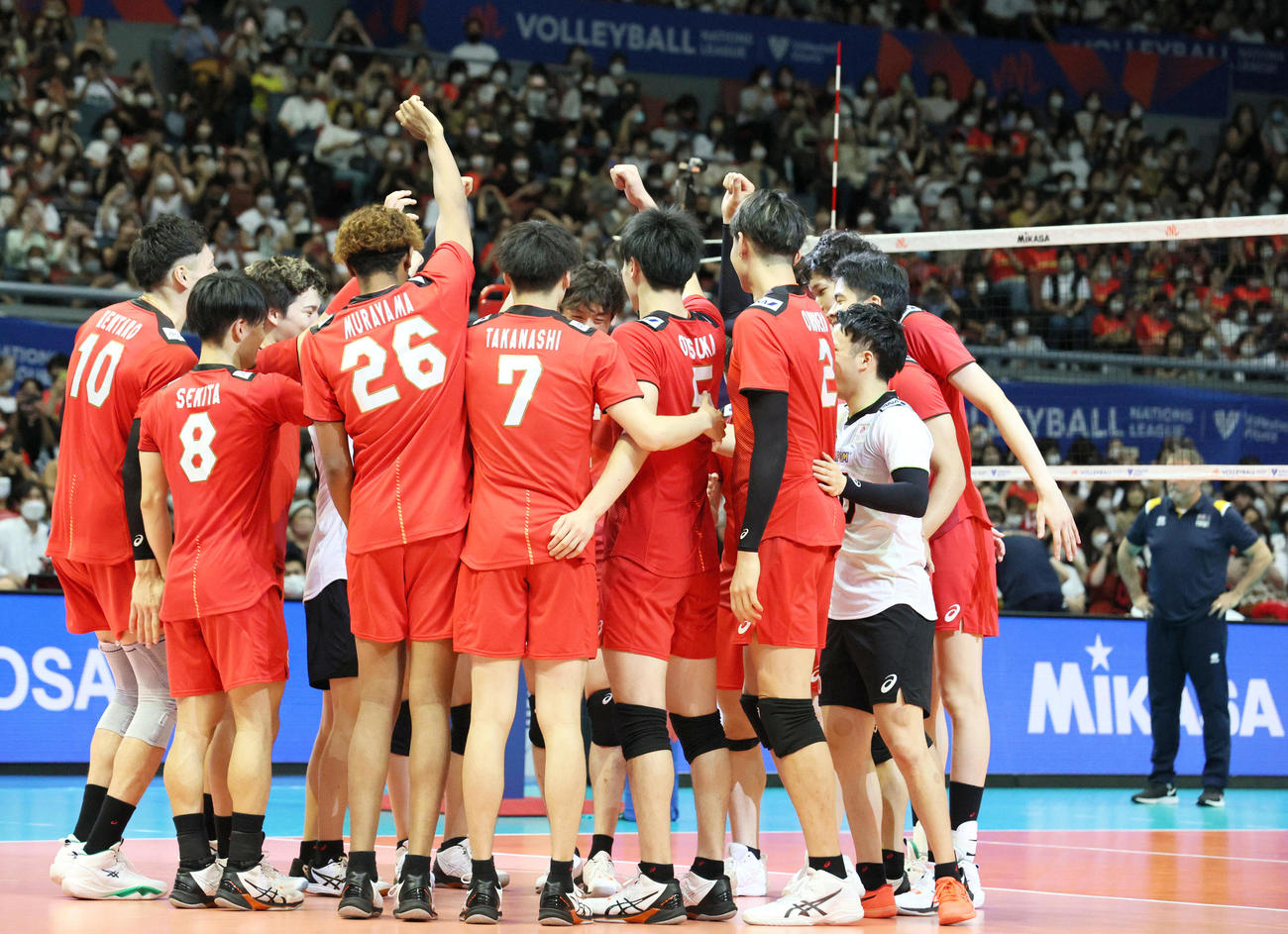 日本対オーストラリア　オーストラリアに勝利し、喜ぶ日本代表チーム（撮影・上山淳一）