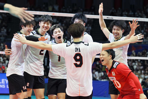 日本対カナダ　カナダに勝利し、歓喜する日本代表チーム（撮影・上山淳一）
