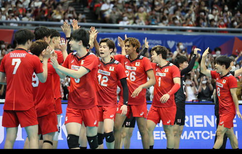 日本対ドイツ　ドイツ代表に勝利し、歓喜する日本代表チーム（撮影・上山淳一）