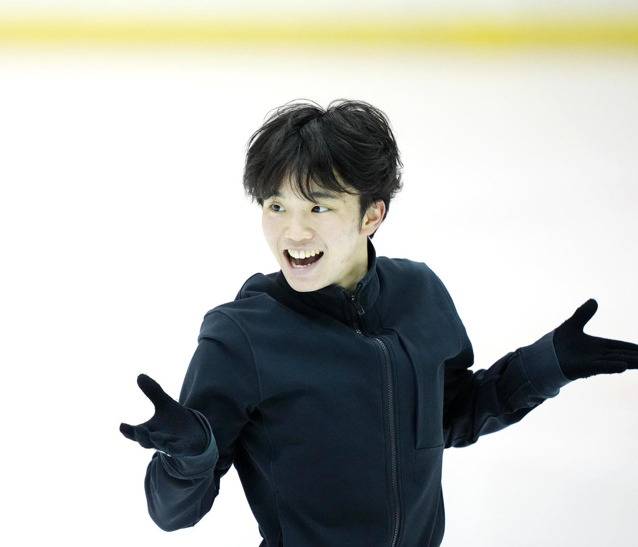 フィギュアスケートの全日本合宿で練習を公開する友野（撮影・江口和貴）