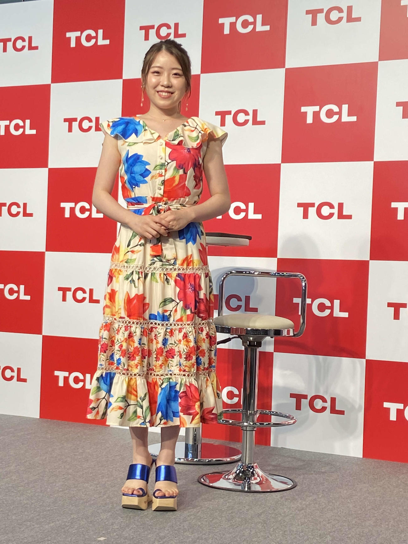 TCLテレビ新製品体験イベントで笑顔を見せるアンバサダーの紀平梨花（撮影・松本航）