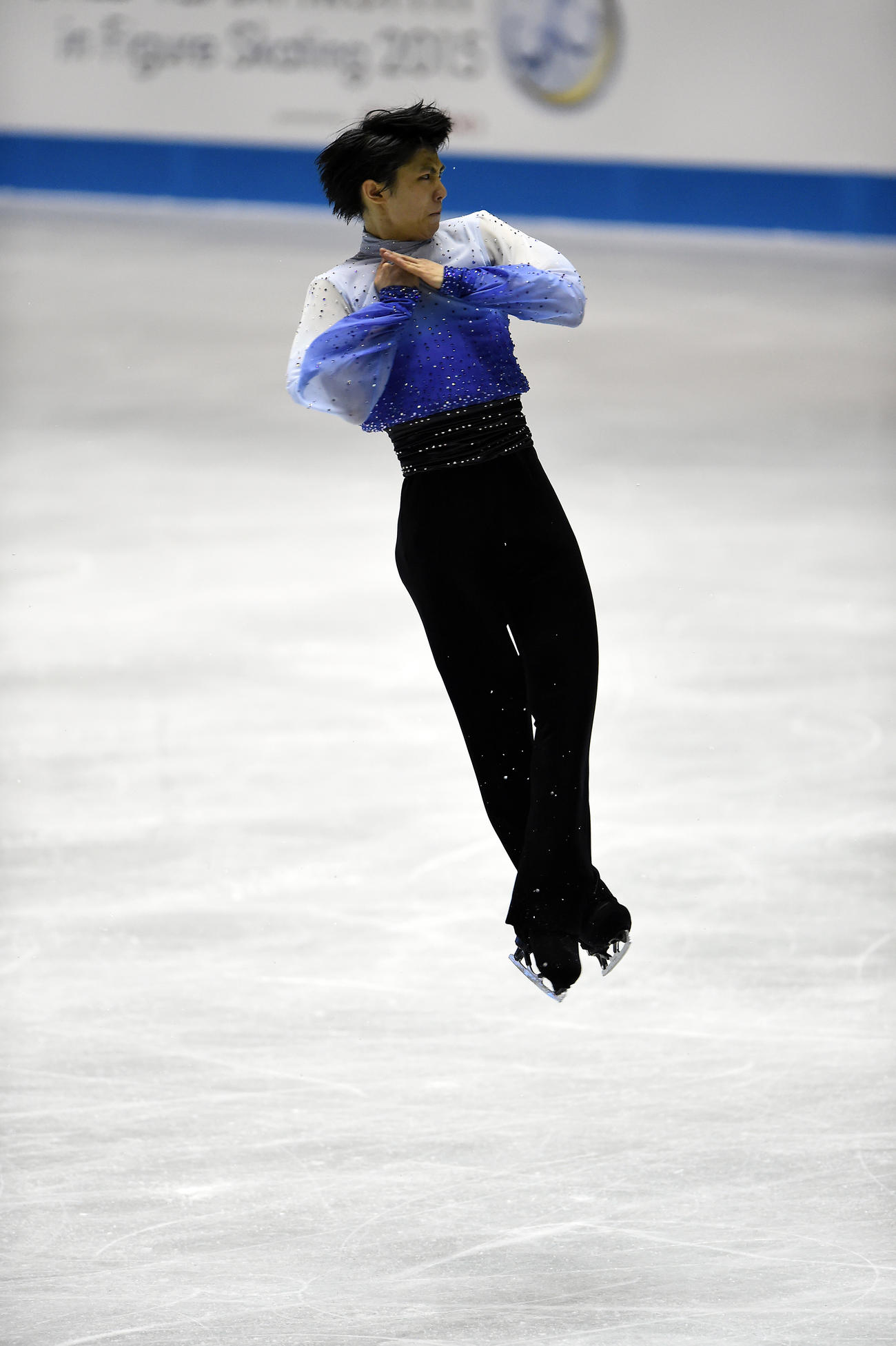 2015年4月16日フィギュアスケート世界国別対抗戦　男子シングル・SP 4回転ジャンプを成功させる羽生
