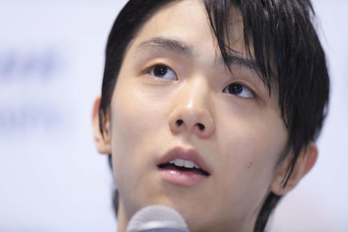 2019年11月22日NHK杯　男子ショートプログラム（SP）　演技を終え、会見で記者の質問に答える羽生結弦