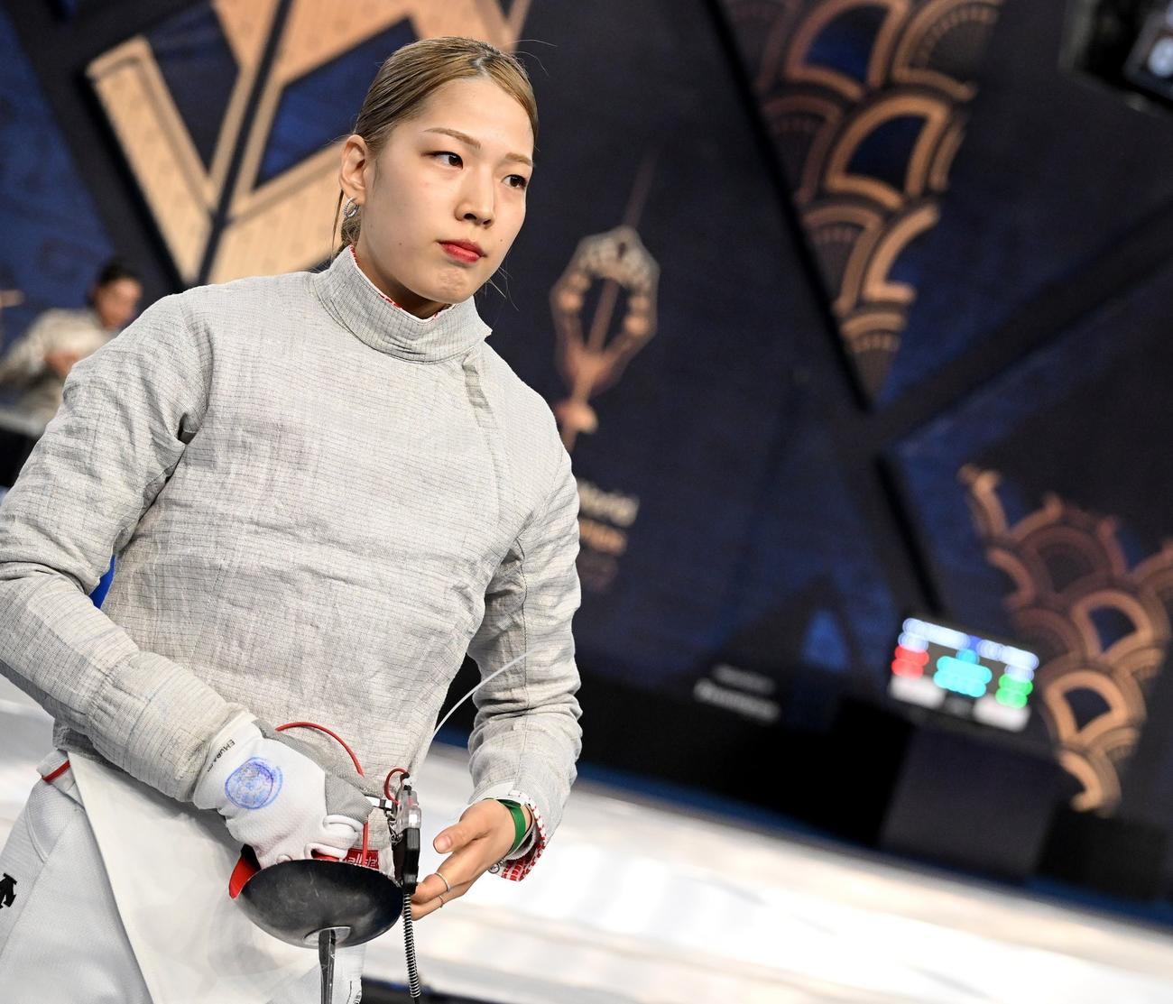 フェンシング世界選手権（カイロ）で日本の女子個人初、サーブル種目でも男女を通じて初の金メダルを獲得した江村美咲（日本協会提供）