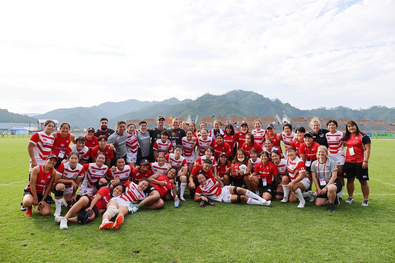 南アフリカ戦に勝利し喜ぶサクラフィフティーン（C）JRFU