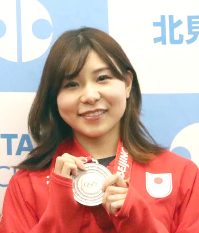 ロコ ソラーレ吉田夕梨花 旦那さんともコミュニケーションを忘れずに 吉田知那美結婚を祝福 スポーツ写真ニュース 日刊スポーツ