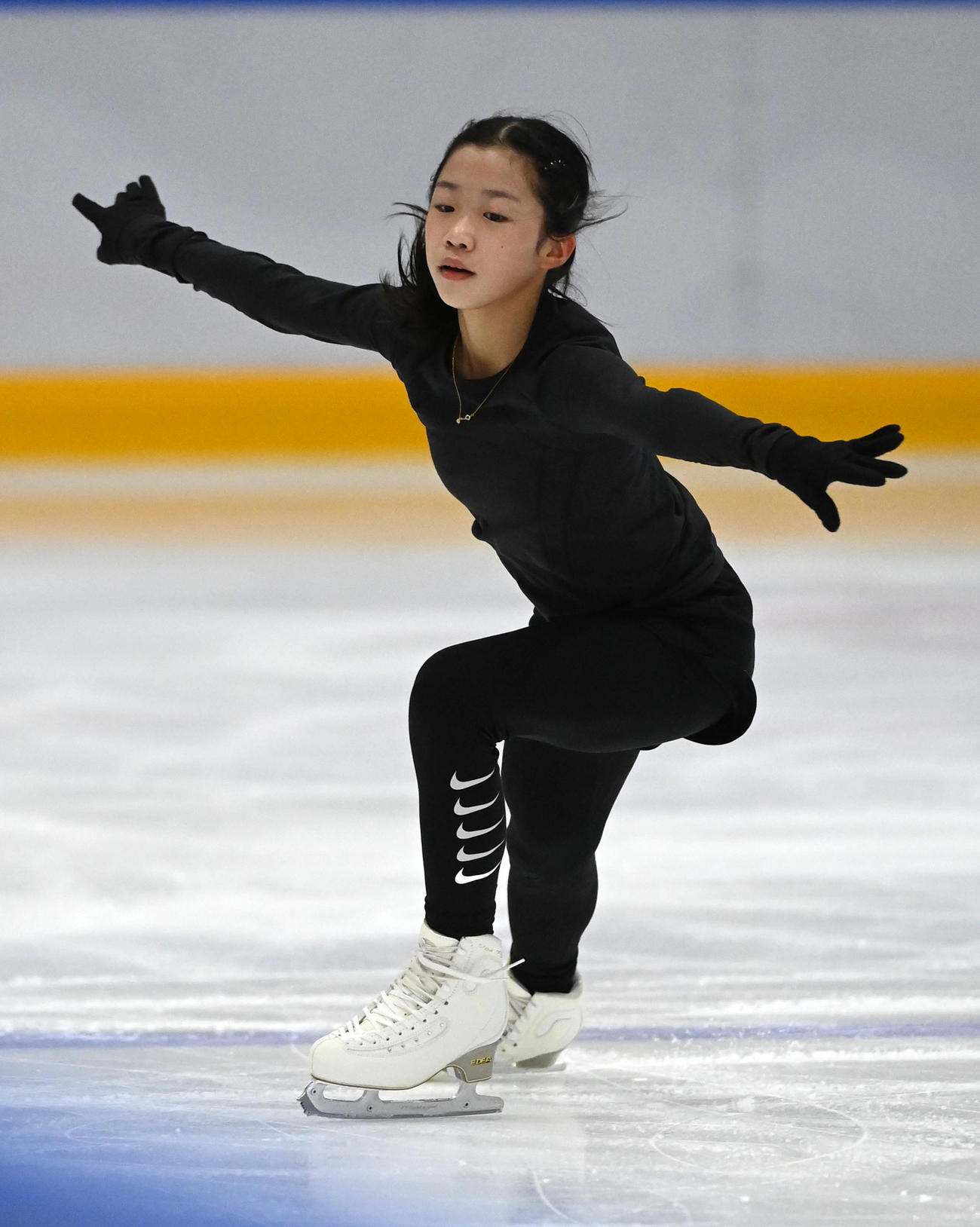 全日本ジュニアフィギュア合宿で練習を行う中井亜美（撮影・前岡正明）